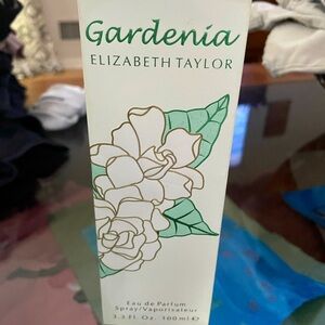 Gardenia Elizabeth Taylor Eau De Parfum Spray 3.3 oz (100ml) Full
